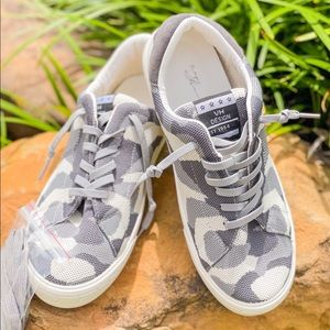Vintage Havana Camo Fly Multi Sneakers